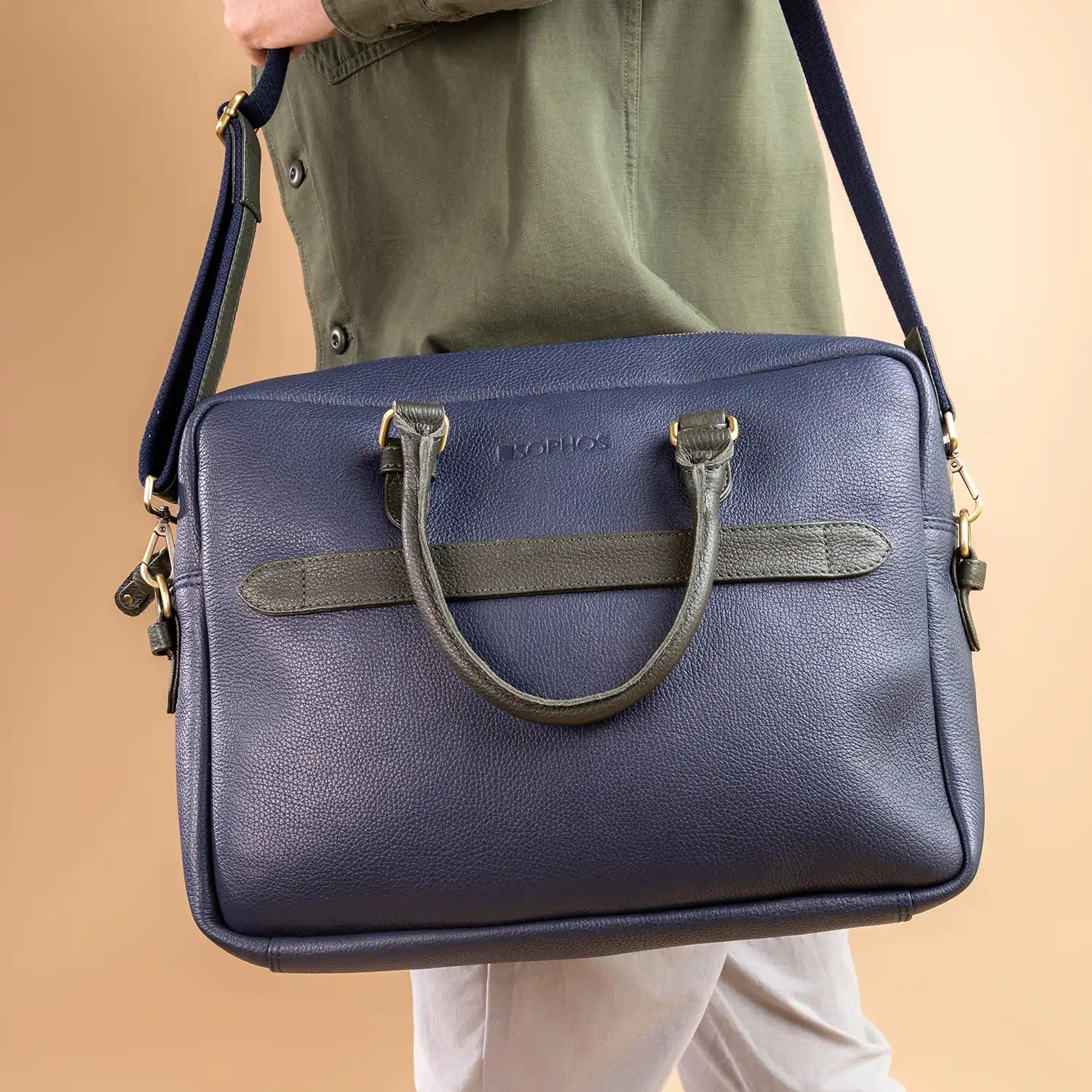 Alder Pebble Grain Leather Techbag