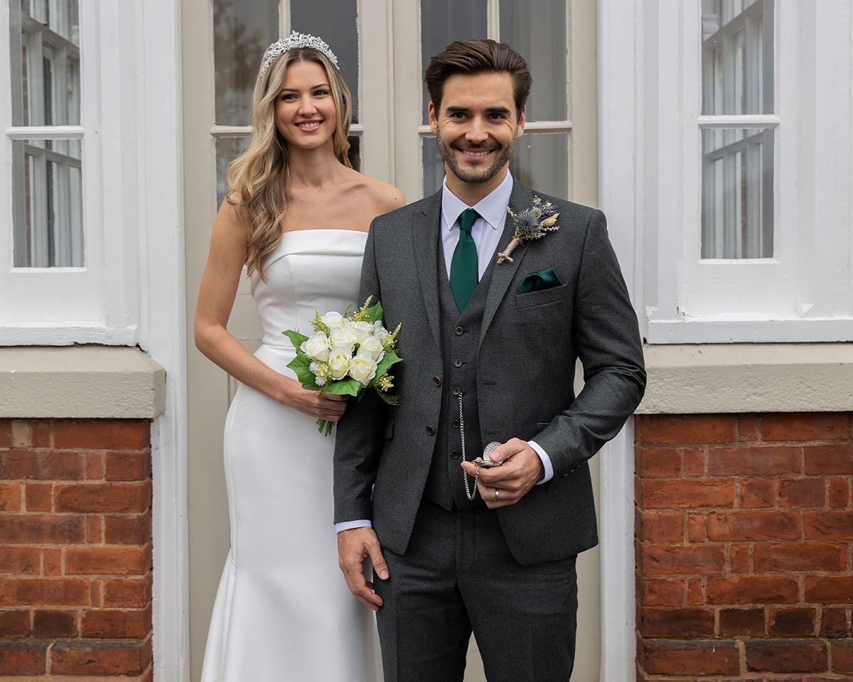 Tenbury Dark Green Pure Wool Flannel Lounge Suit Hire